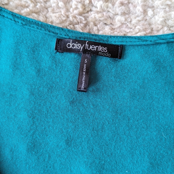 Daisy Fuentes Green Floral Short Sleeve Wrap Front Blouse Women's Size Small - Picture 3 of 7